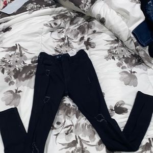 Women’s ripped  skinny Jean